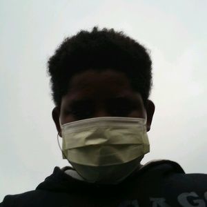 Meet your Posher, Derrick